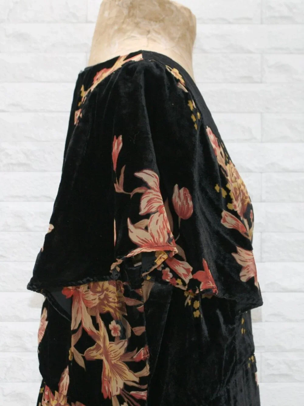 REBA Dress Floral Velvet Burnout V-Neck Ruffle Cottagecore Midi Black Coral 12 - Picture 3 of 16